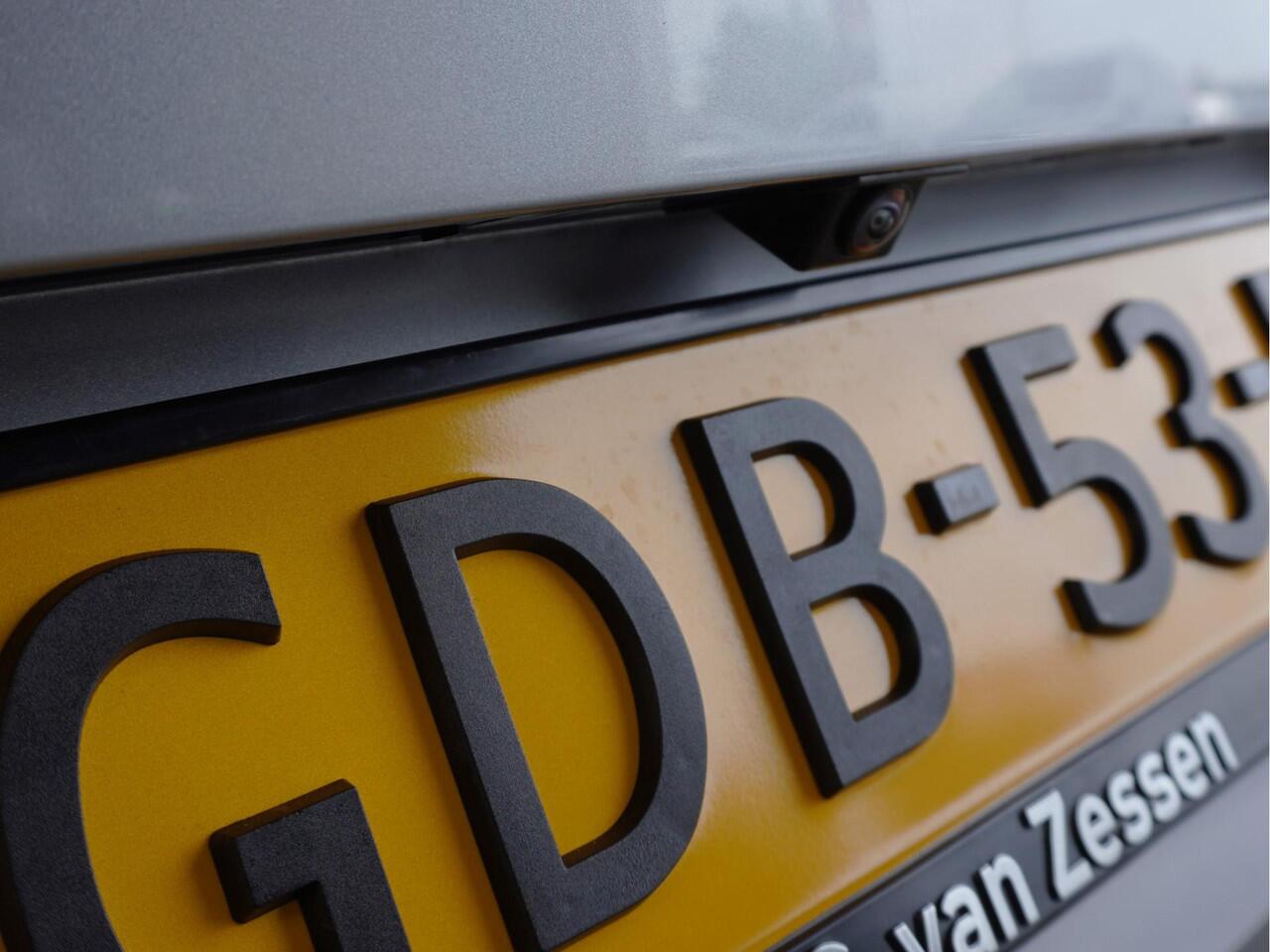 Seat LEON 1.5 eTSI FR Business Intense | Automaat | Panorama- Schuifdak | Beats Audio | Camera | Dodehoekbewaking | Rijklaarprijs