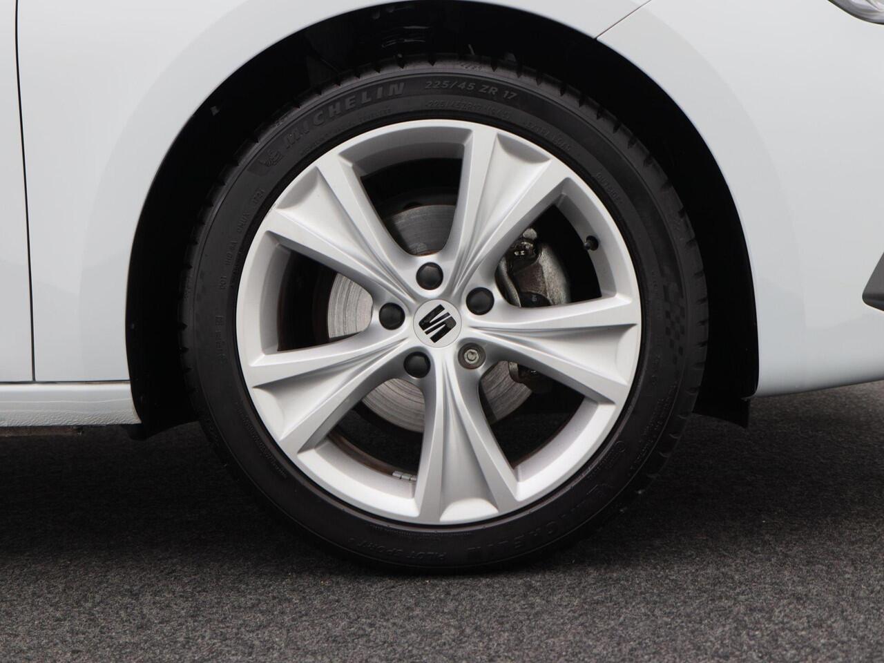 Seat LEON Sportstourer 1.0 eTSi 110 Pk Automaat FR Business | LED | Virtual Cockpit | Navigatie | Climate | Lane Assist | PDC achter | 17 Inch | 78.647 Km!!