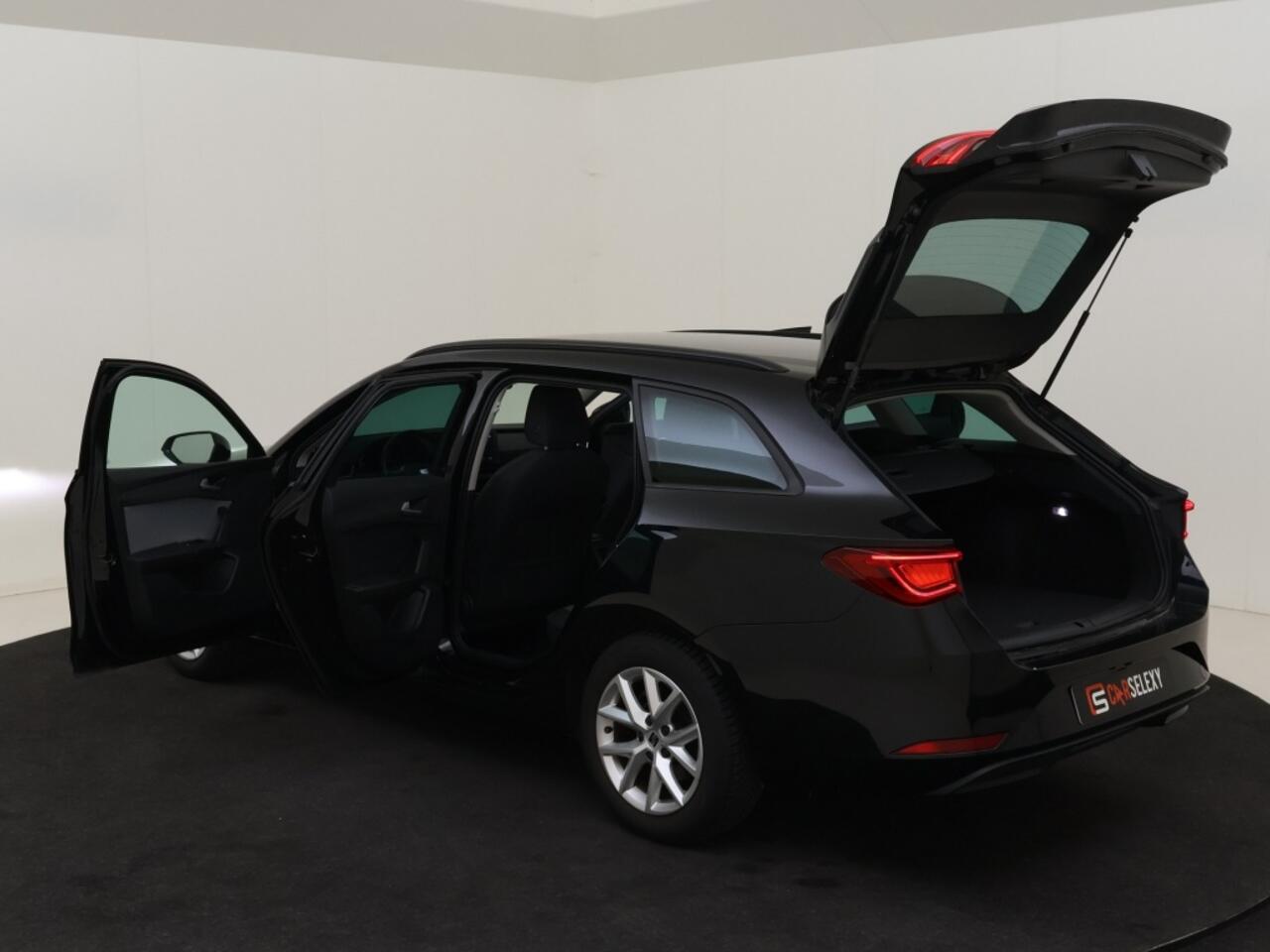 Seat LEON Sportstourer 1.0 eTSI Style | Cruise | Stuur/stoel verwarm. | Camera | Navi |