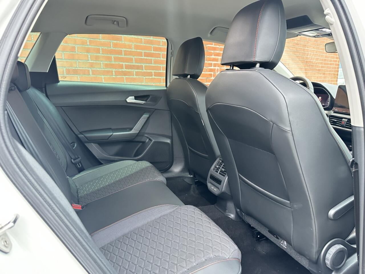 Seat LEON Sportstourer 1.4 TSI eHybride PHEV FR Business Intense 225PK SOH 94%