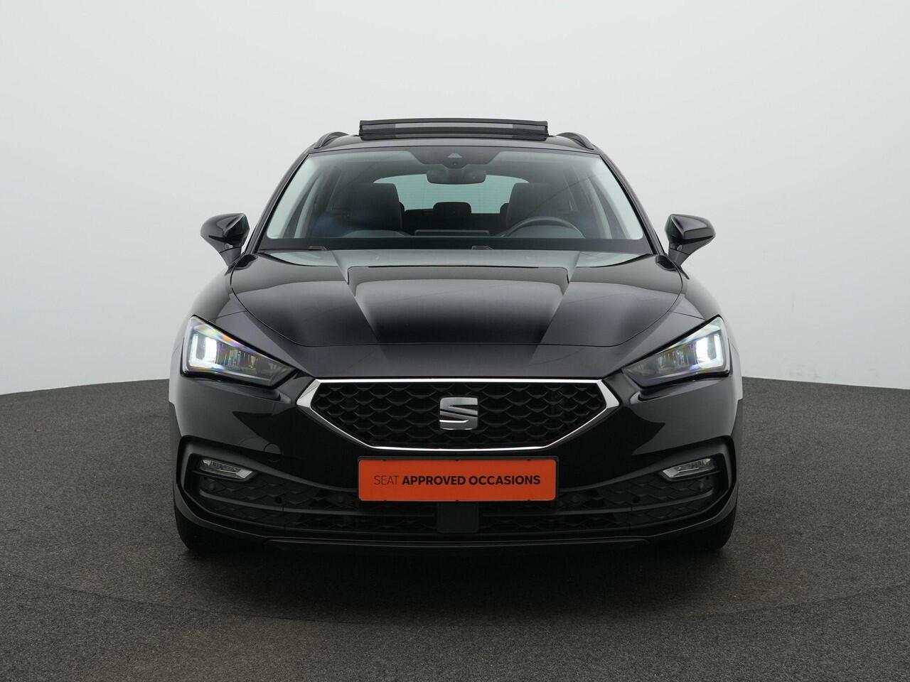 Seat LEON Sportstourer 1.0 TSI 110 pk Style | Panoramadak | Stuur-/stoelverwarming | Achteruitrijcamera | Stoelverwarming
