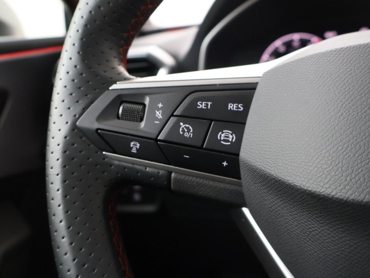 Seat LEON Sportstourer FR Business Intense 1.0 eTSI 81kW / 110pk 7 versn. DSG | Panoramadak |