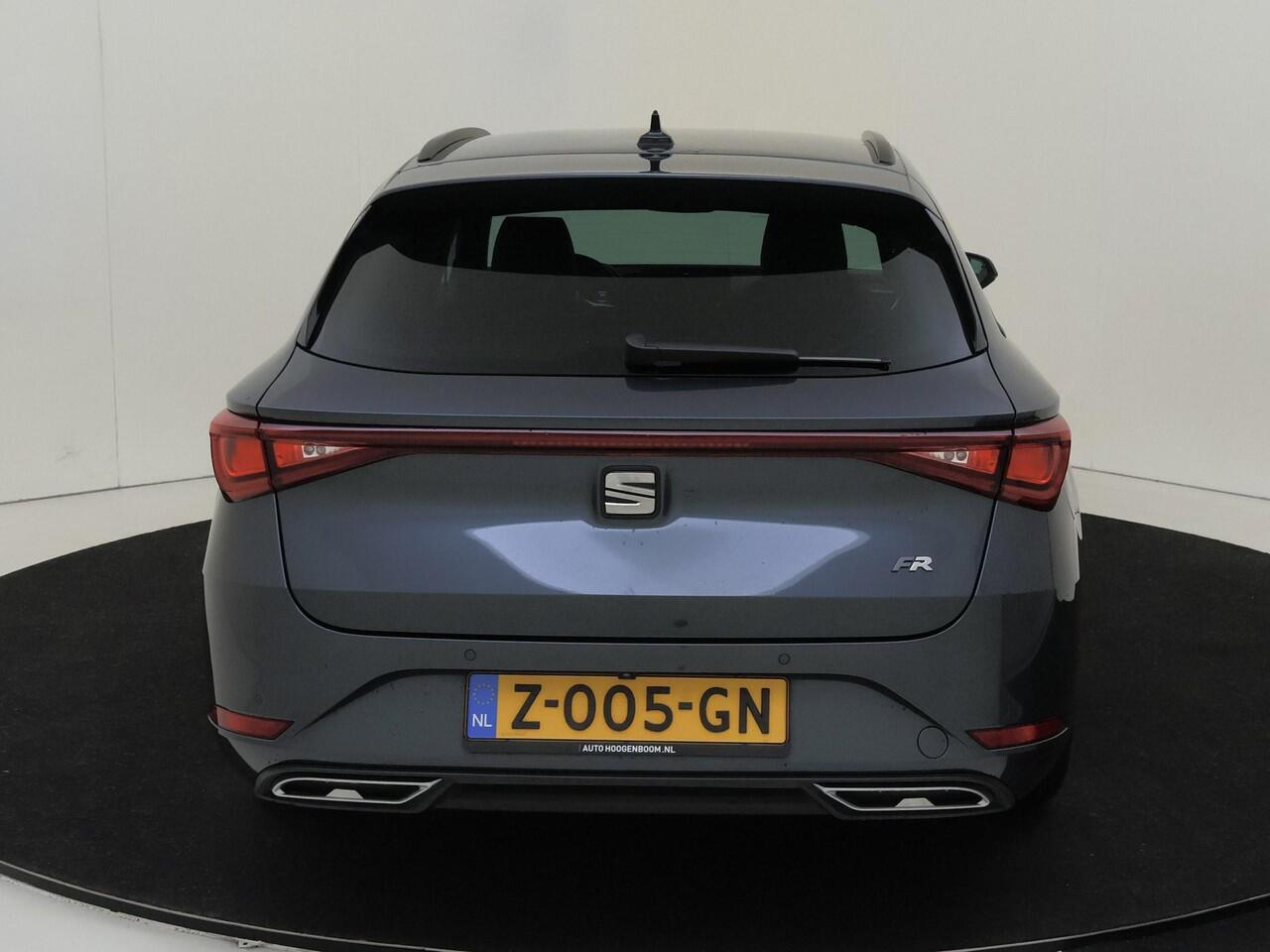 Seat LEON Sportstourer 1.5 eTSI DSG FR Business Intense | Navigatie | 18 inch LM velgen | Sportstoelen | Full LED lampen | Achteruitrijcamera
