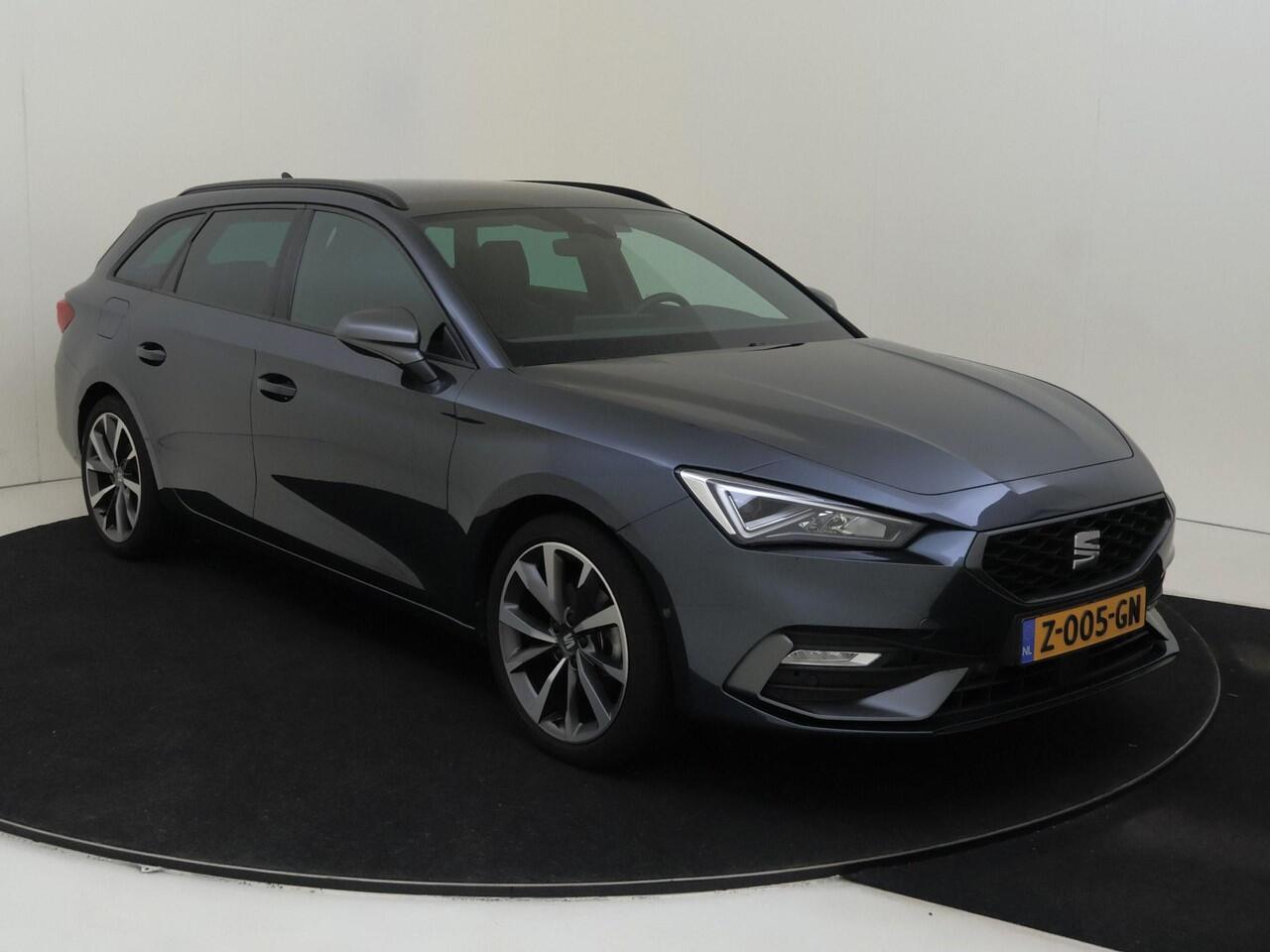 Seat LEON Sportstourer 1.5 eTSI DSG FR Business Intense | Navigatie | 18 inch LM velgen | Sportstoelen | Full LED lampen | Achteruitrijcamera