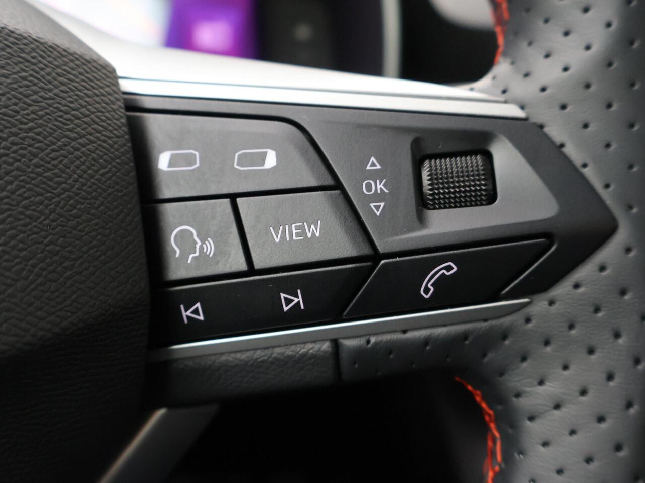 Seat LEON Sportstourer 1.0 eTSI FR Business Intense | 110 PK | Automaat | Trekhaak wegklapbaar | Navigatiesysteem |