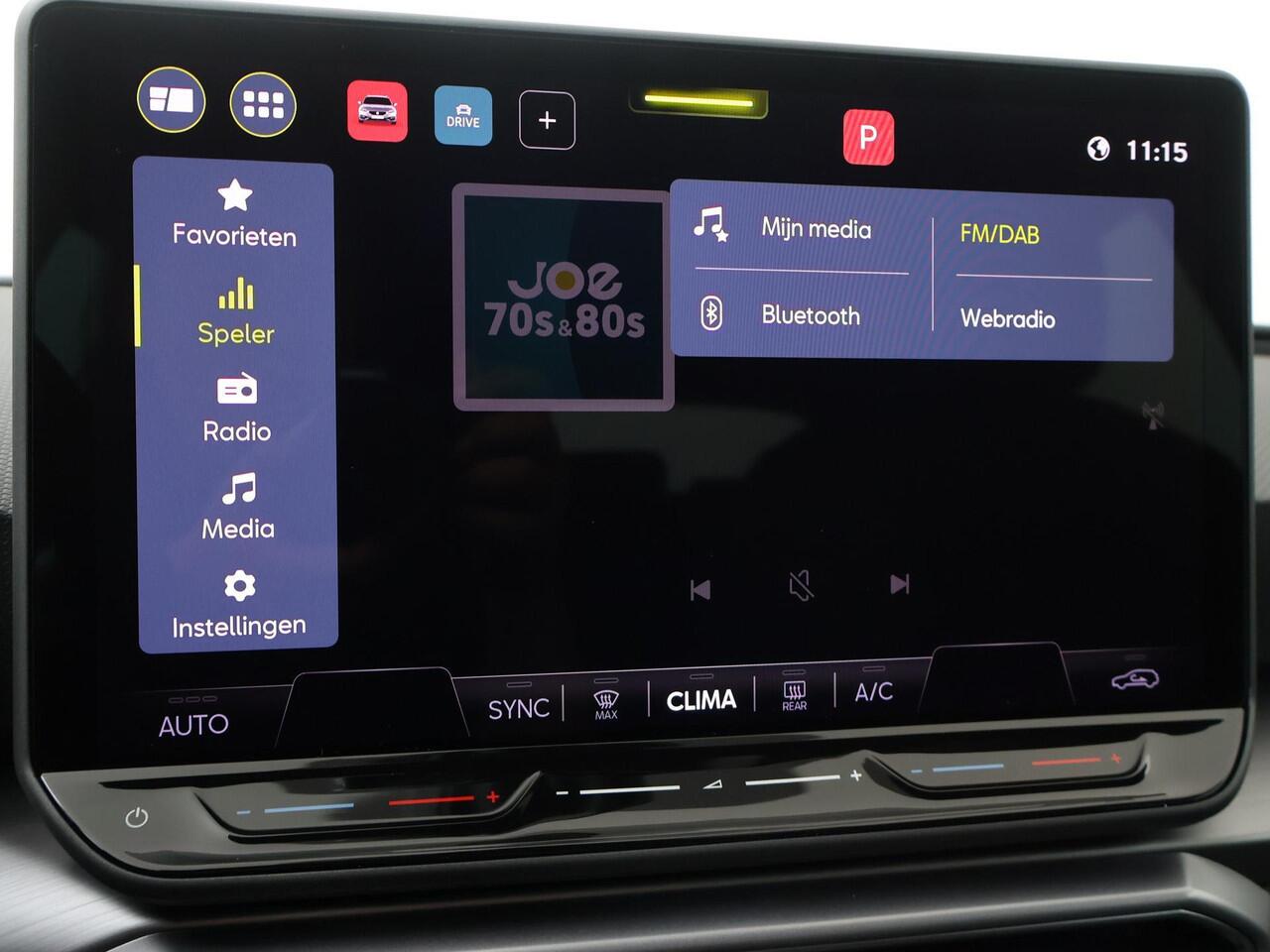 Seat LEON Sportstourer FR Business Intense 1.5 eTSI 110kW / 150pk DSG | LED Matrix | 18" | Navigatie | Achteruitrijcamera |