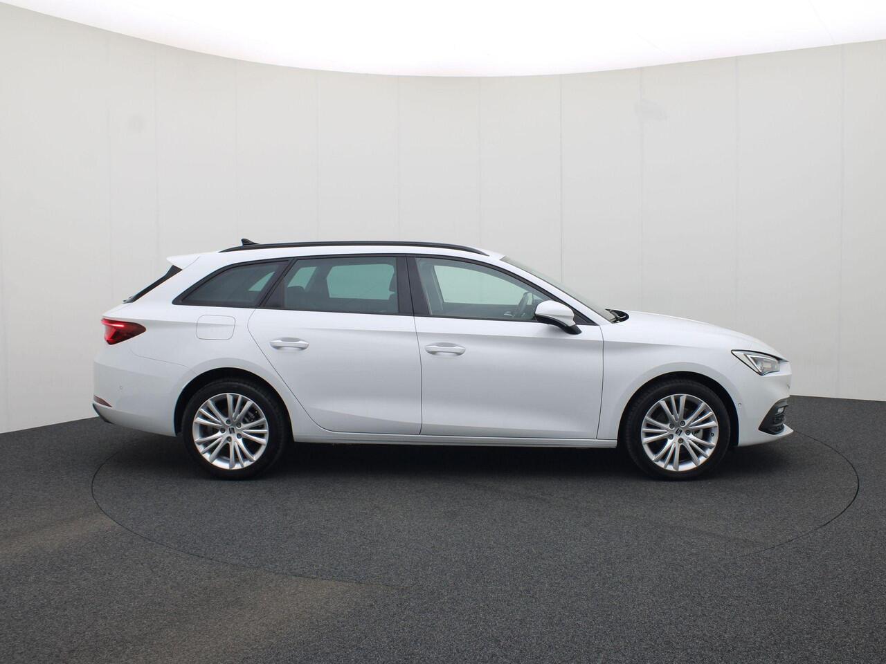 Seat LEON Sportstourer 1.5eTSI/150PK Style DSG · Camera + Parkeersensoren · Keyless · Apple/Android Car Play · Garantie tot maart 2029 · TOPDEAL