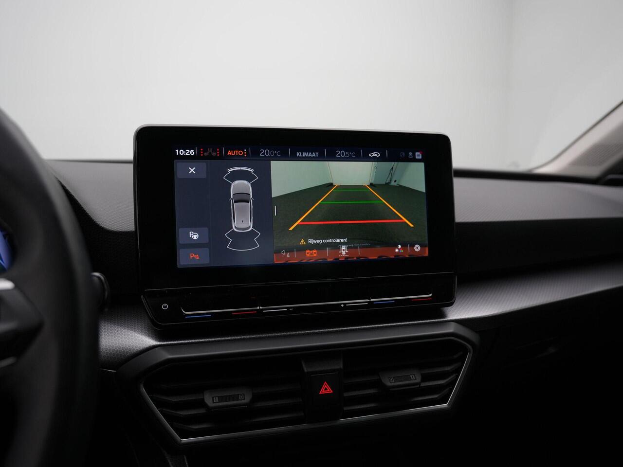 Seat LEON 1.0 TSI 110 pk FR Style | Stuur-/stoelverwarming | Achteruitrijcamera | Navigatie | Adaptive Cruise