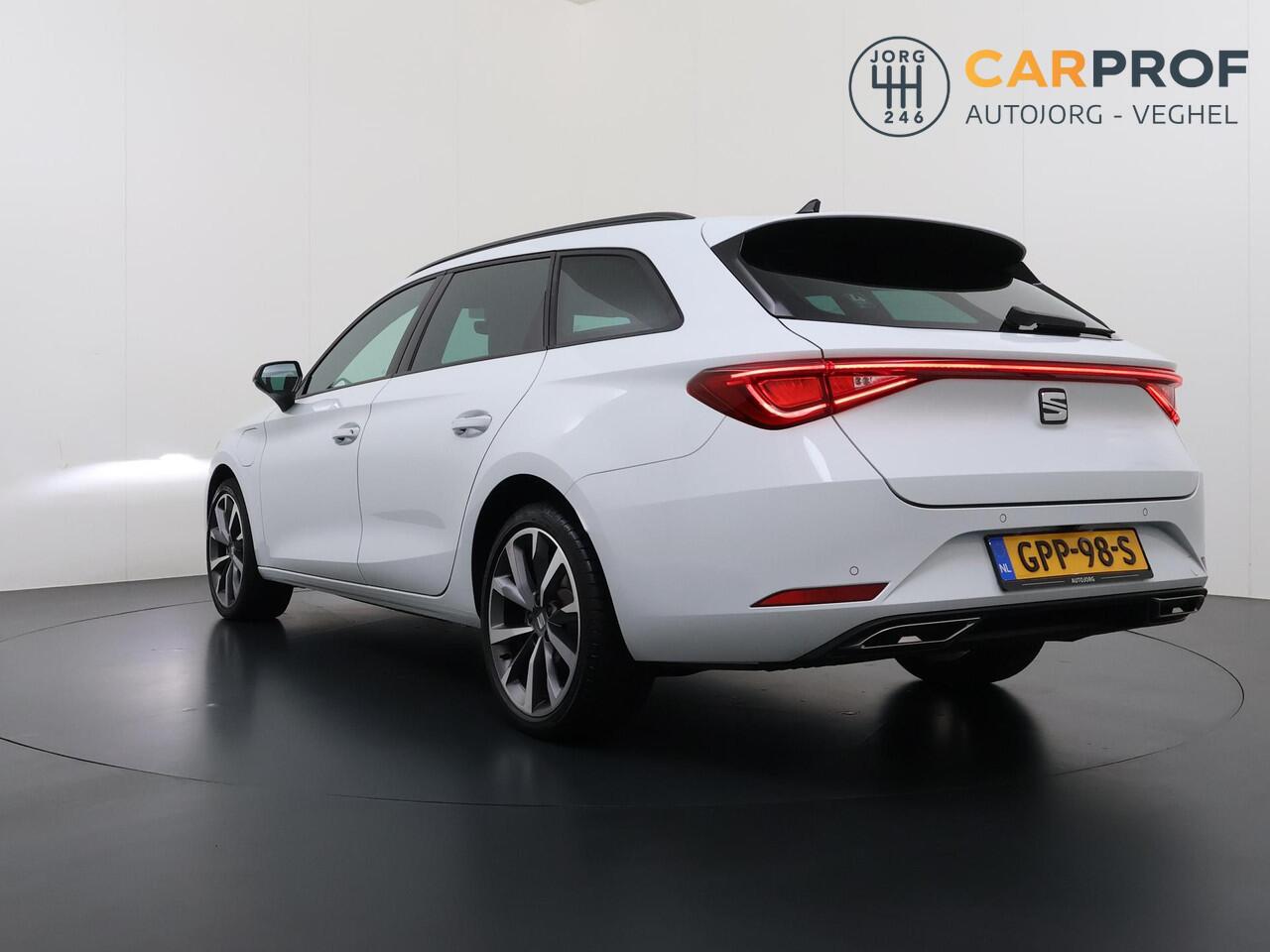 Seat LEON Sportstourer 1.5 TSI e-Hybrid FR PHEV First Edition SOH 100% | Camera | LMV | Navigatie |
