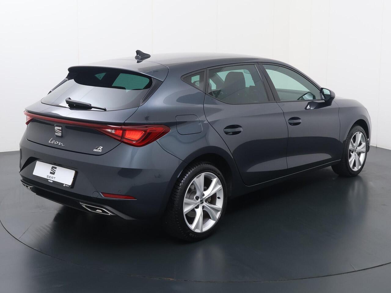 Seat LEON 1.5 TSI e-Hybrid FR PHEV First Edition | 204 PK | SoH 100% | Automaat | Multifunctioneel stuurwiel | Cruisecontrol | Achteruitrijcamera |
