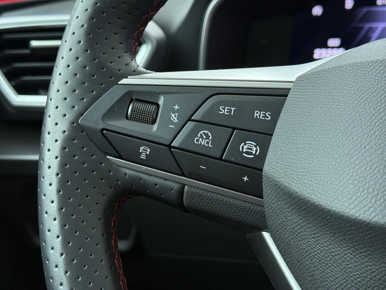 Seat LEON 1.5 TSI e-Hybrid FR PHEV First Edition | 204 PK | SoH 100% | Automaat | Multifunctioneel stuurwiel | Cruisecontrol | Achteruitrijcamera |