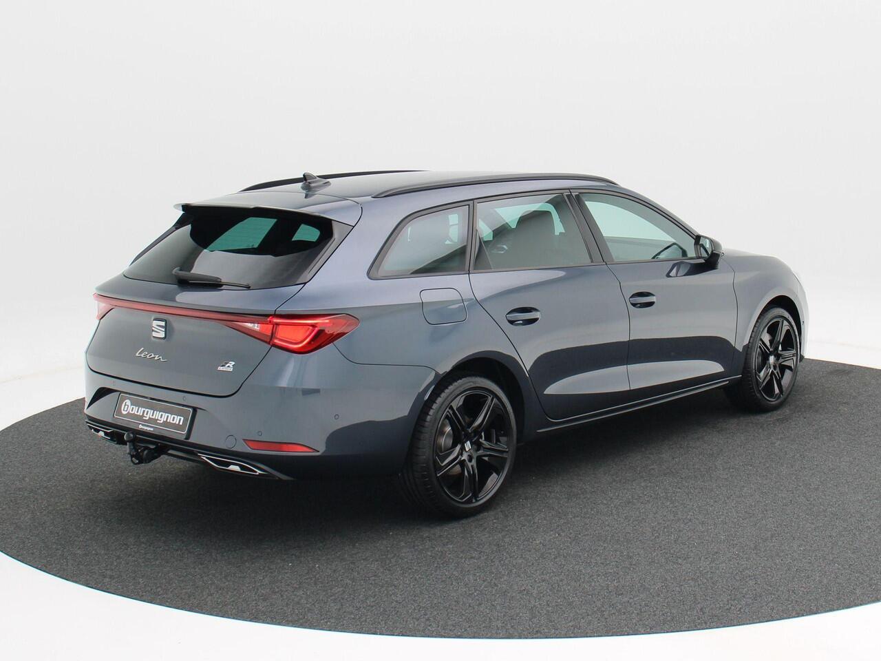 Seat LEON Sportstourer FR Business 1.5 TSI eHybrid PHEV 204pk | Trekhaak | Adaptive cruise control | Matrix LED | Achteruitrijcamera