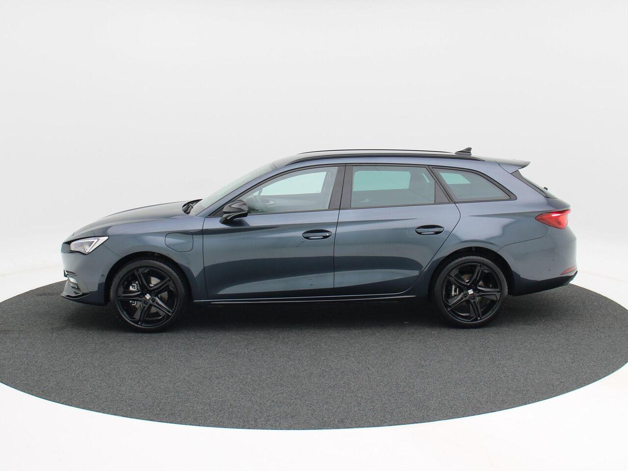 Seat LEON Sportstourer FR Business 1.5 TSI eHybrid PHEV 204pk | Trekhaak | Adaptive cruise control | Matrix LED | Achteruitrijcamera
