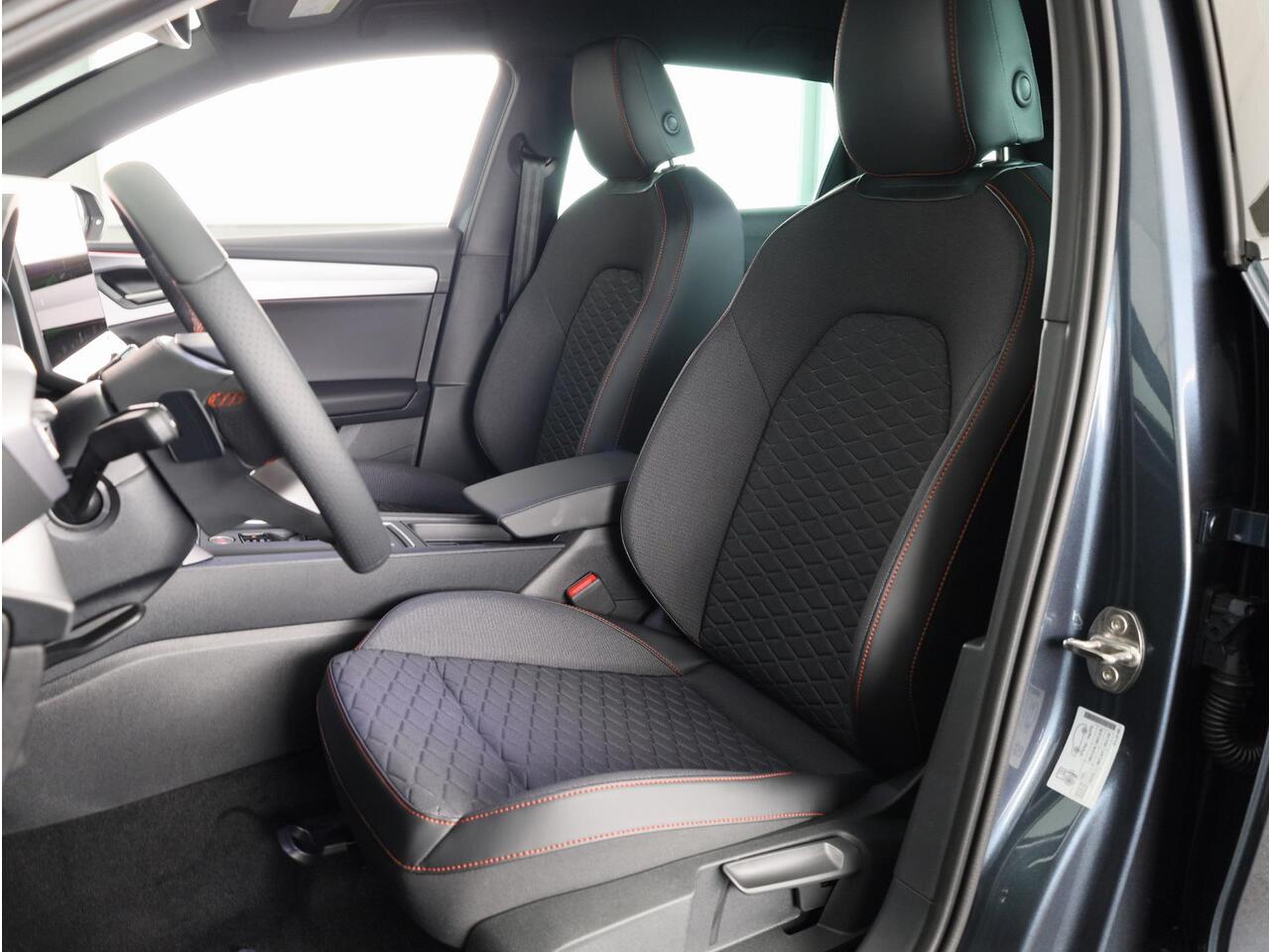 Seat LEON Sportstourer FR Business PHEV 1.5 TSI 204 pk 6 versn. DSG | Safe & Driving Pack | Trekhaak zwenkbaar (elektronische ontgrendeling)