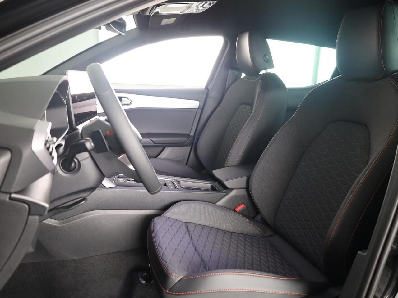 Seat LEON 1.5 TSI 204pk e-Hybrid FR Business | Black Pack | Trekhaak | Led Matrix