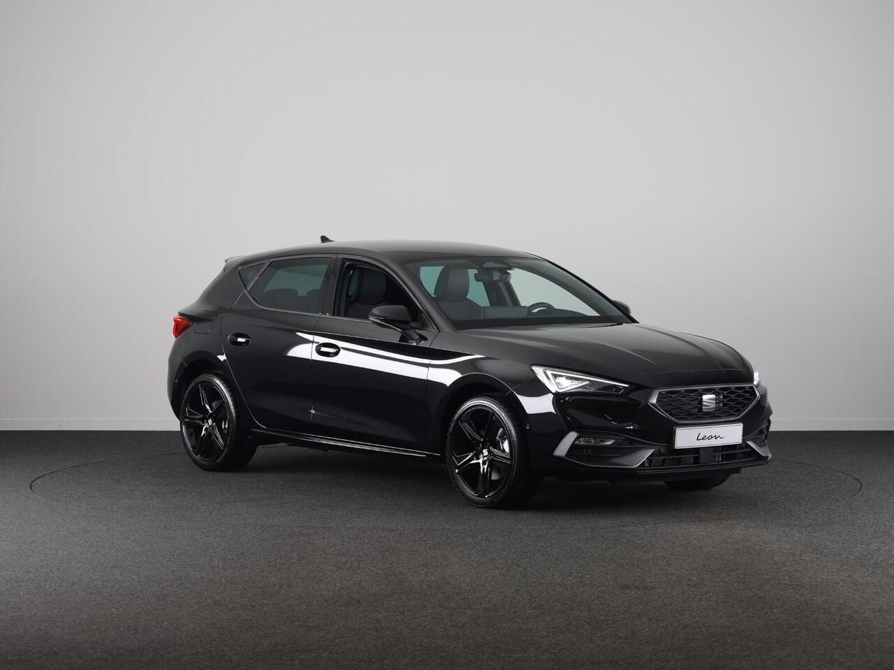 Seat LEON 1.5 TSI 204pk e-Hybrid FR Business | Black Pack | Trekhaak | Led Matrix