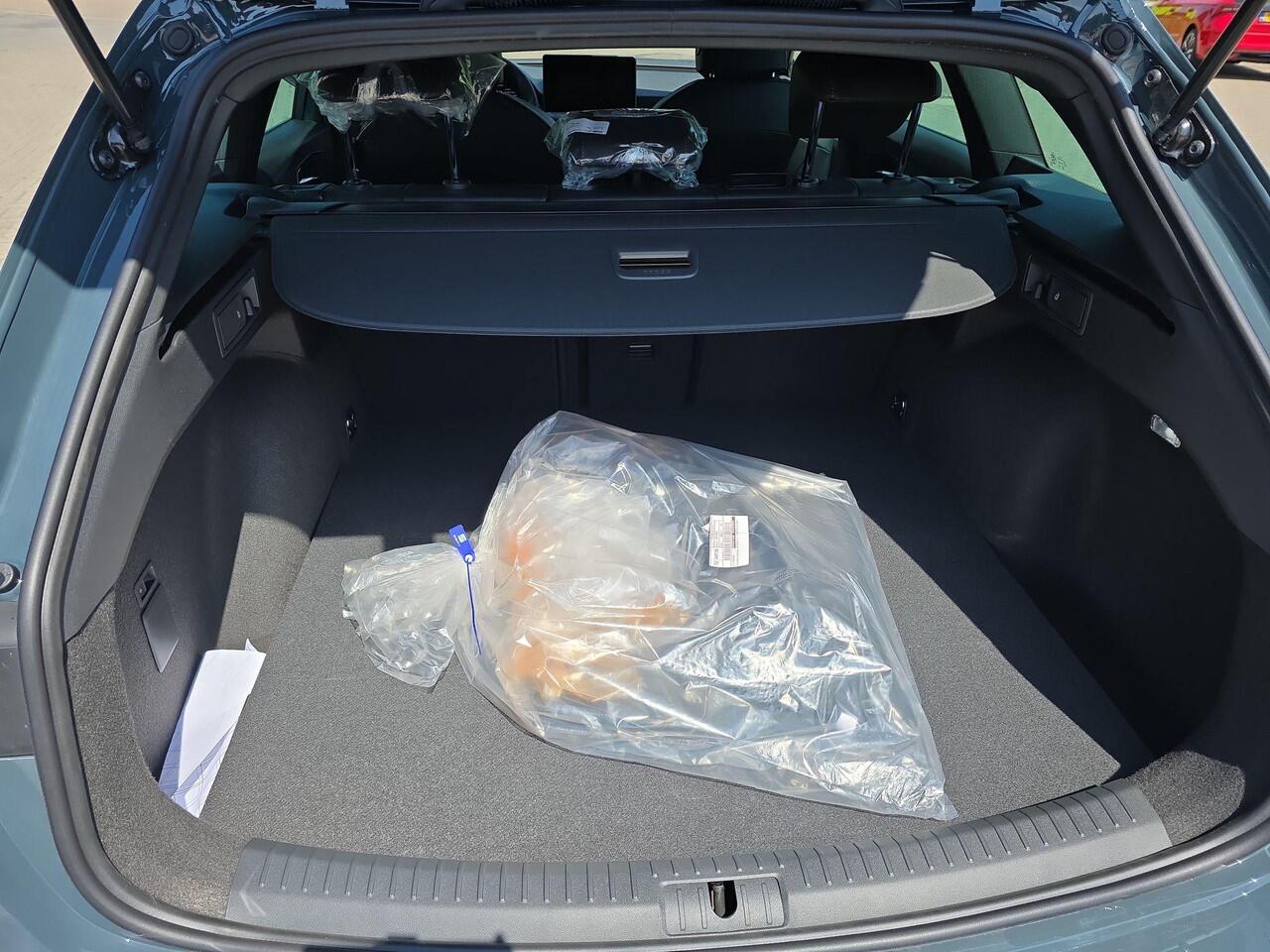 Seat LEON Sportstourer FR Business 1.5 TSI eHybrid 150kW / 204pk Stationw | Safe & Driving | Trekhaak zwenkbaar |