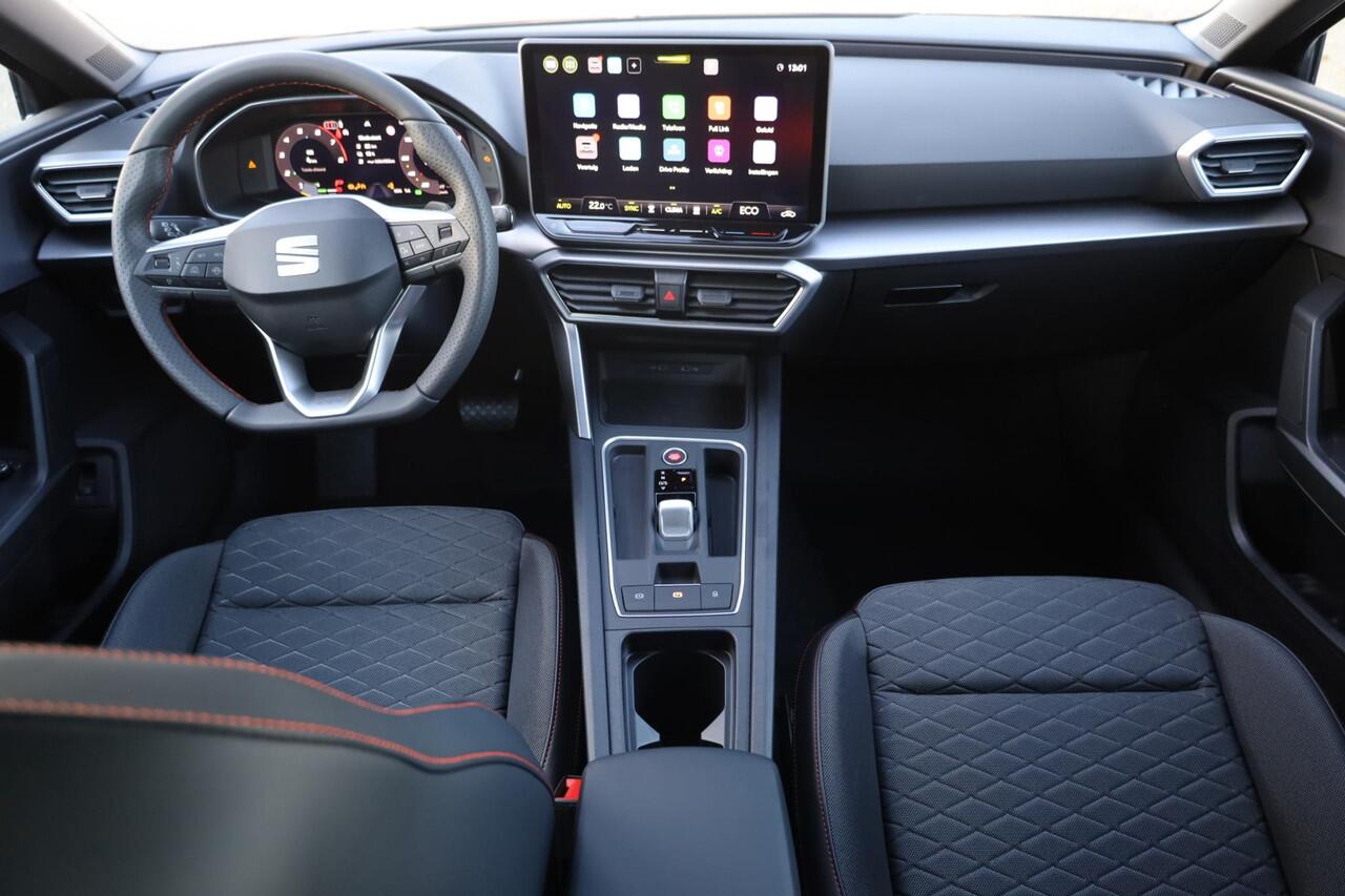 Seat LEON Sportstourer 1.5 TSI e-Hybrid FR Business 150KW/204PK DSG, uit voorraad leverbaar! 17 INCH Dynamic velgen, sportstoelen voor, zwarte dakhemel, dodehoek sensor, buitenspiegels elektrisch inklapbaar, slimme led, uitstap waarschuwing.