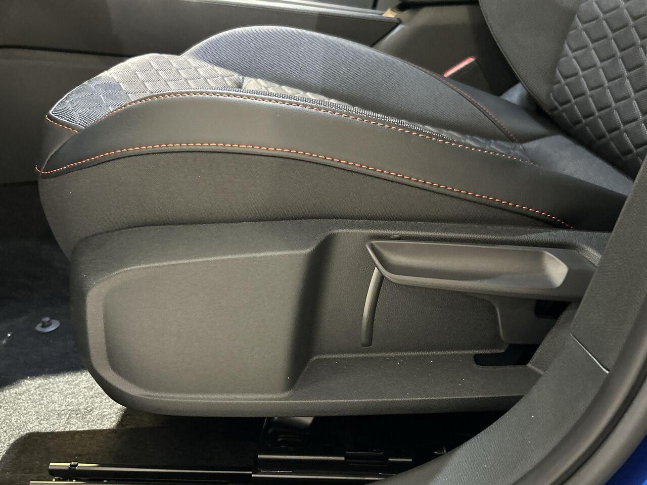 Seat LEON Sportstourer FR PHEV First Edition 1.5 TSI eHybrid 150kW / 204p k Stationwagen 6 versn. DSG | 18'' lichtmetalen Velgen | Metallic Lak |