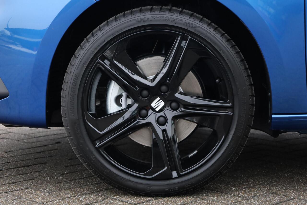 Seat LEON Sportstourer 1.5 TSI e-Hybrid FR Business 204PK / 150kW, Achteruitrijcamera, 3-zone Climatronic, Apple Carplay & Android Auto, dodehoeksensor, adaptive cruise control, grootlichtassistent, keyless start, volledig digitaal instrumentenpaneel (Virtual Cockp