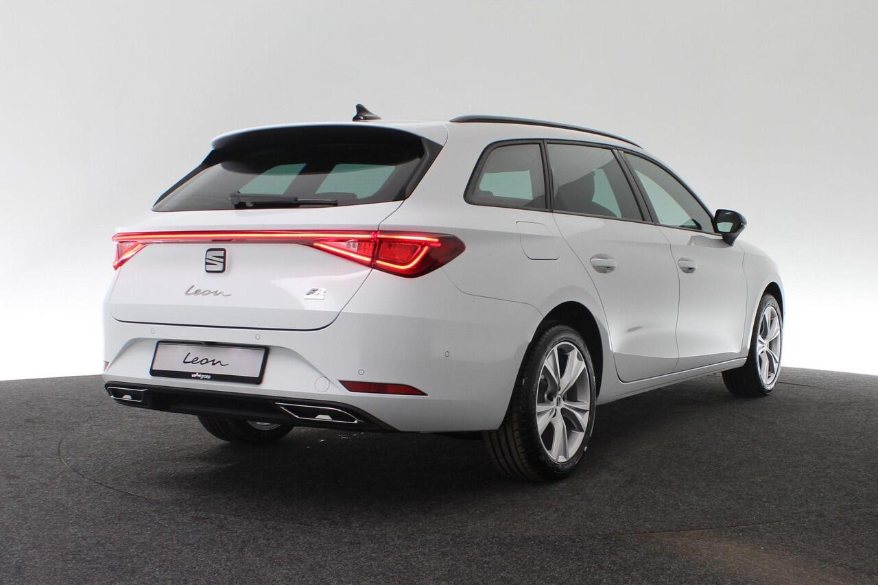 Seat LEON Sportstourer FR Business 1.5 TSI eHybrid 150 kW / 204 pk |
