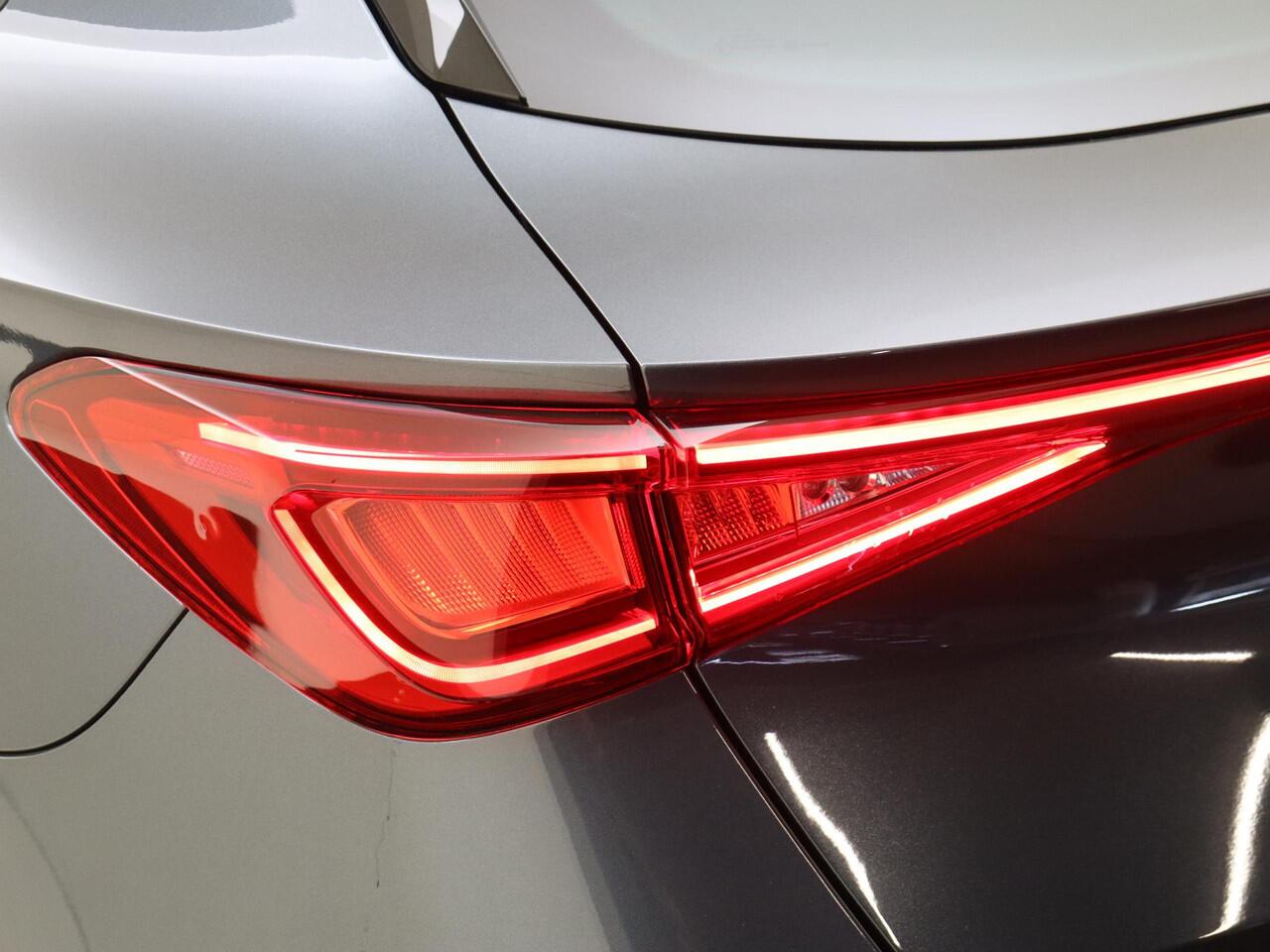 Seat LEON Sportstourer 1.5 TSI e-Hybrid FR Business