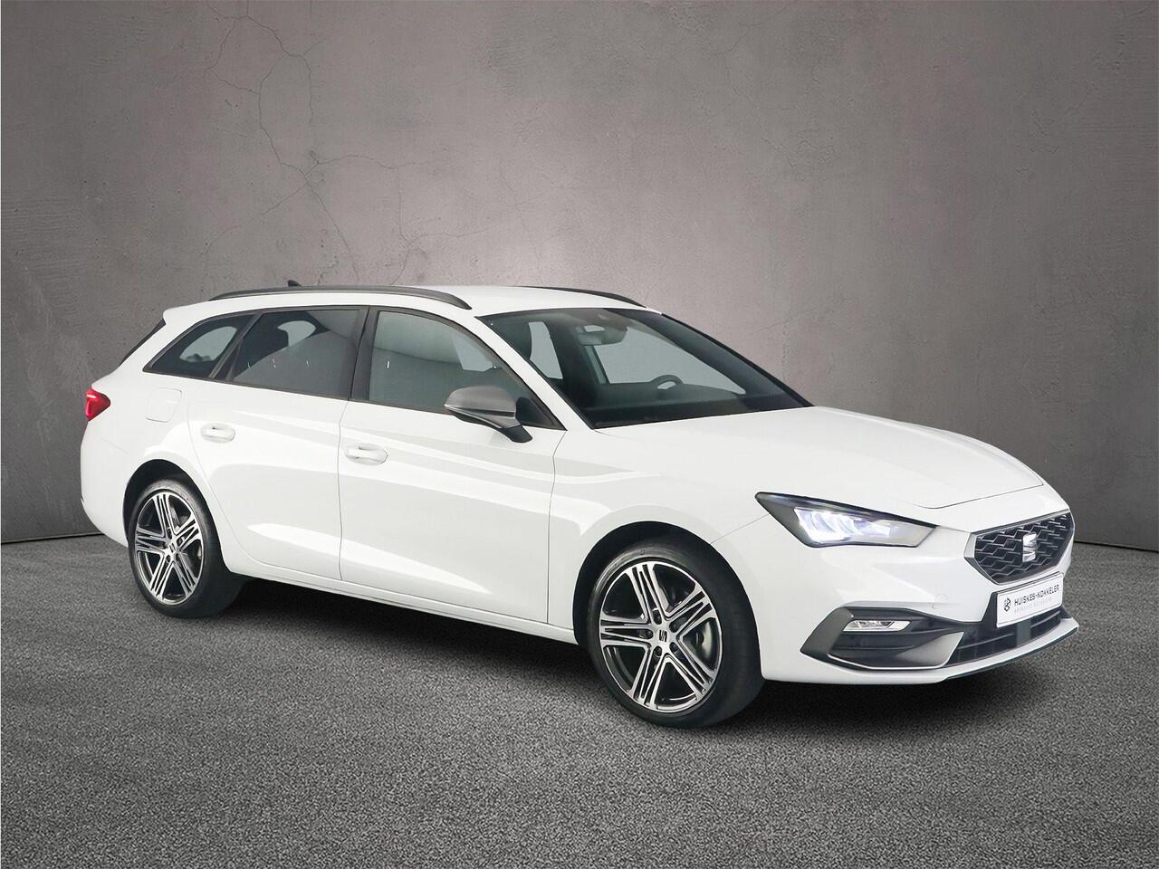 Seat LEON Sportstourer FR Business 1.5 TSI eHybrid 204pk DSG Automaat Adaptive cruise control, Navigatie, Achteruitrijcamera, LED koplampen, Parkeersensoren, App connect