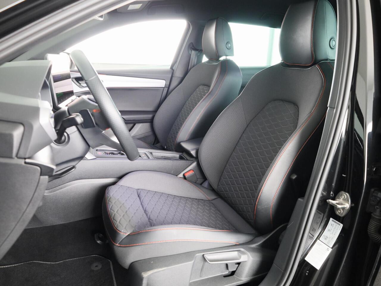 Seat LEON Sportstourer 1.5 TSI e-Hybrid FR PHEV First Edition 204 pk Automaat | Verlengde garantie | Navigatie | Parkeersensoren | Achteruitrijcamera | Adaptieve cruise control |