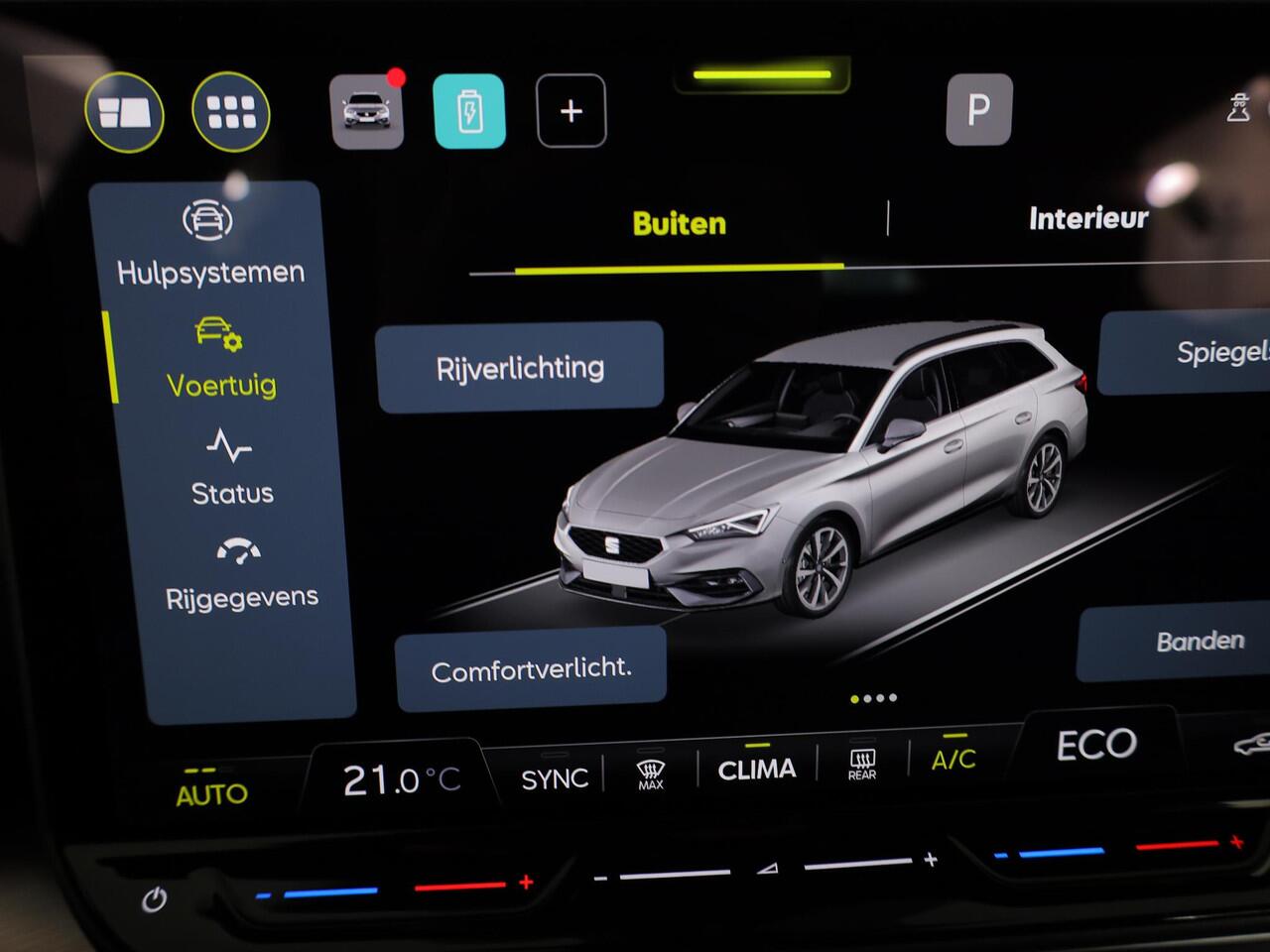 Seat LEON Sportstourer 1.5 TSI e-Hybrid FR PHEV First Edition 204 pk Automaat | Verlengde garantie | Navigatie | Parkeersensoren | Achteruitrijcamera | Autom. airco (3 zones) |