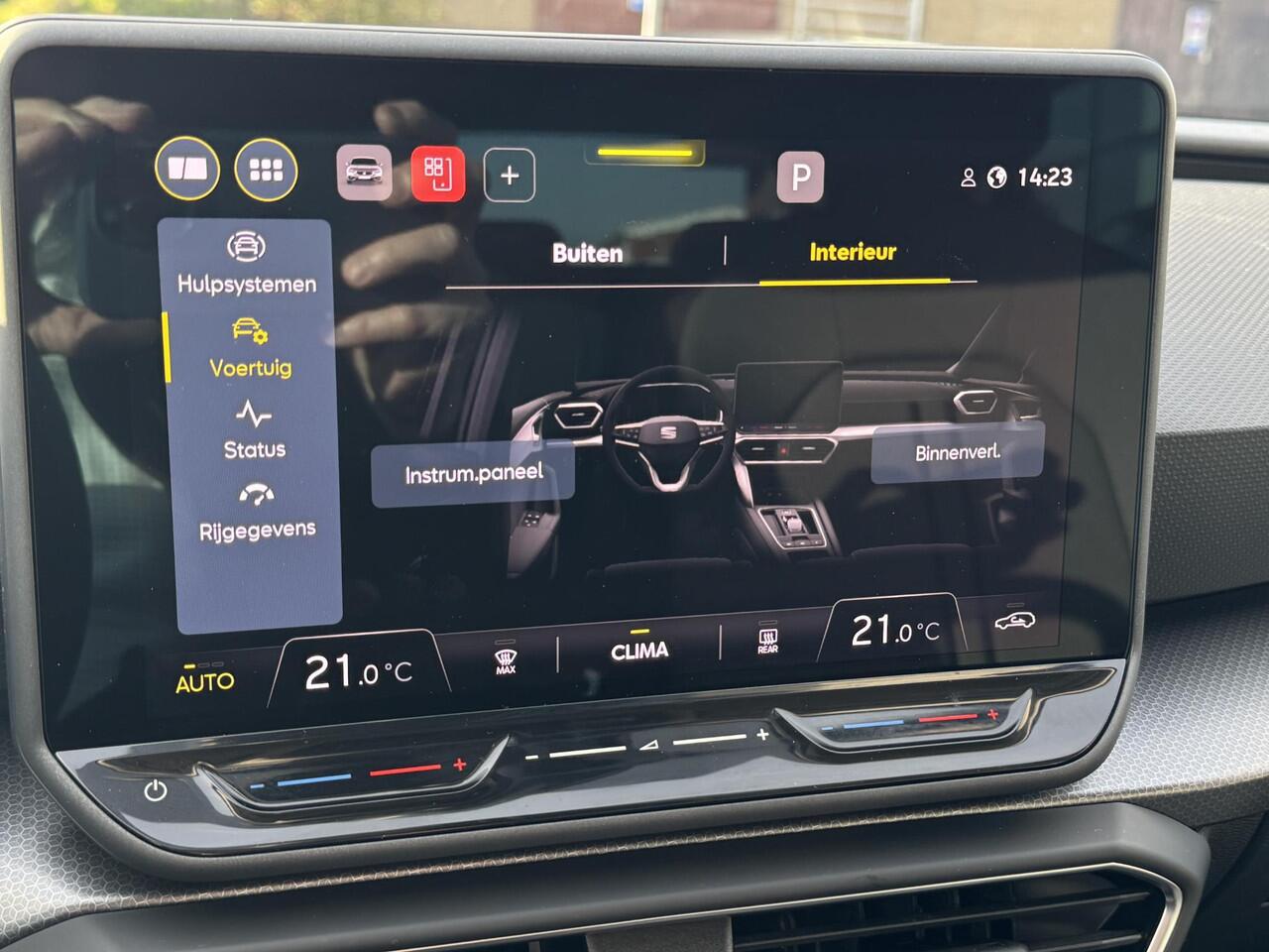 Seat LEON 1.5 eTSI Style Business Intense | Automaat | Camera