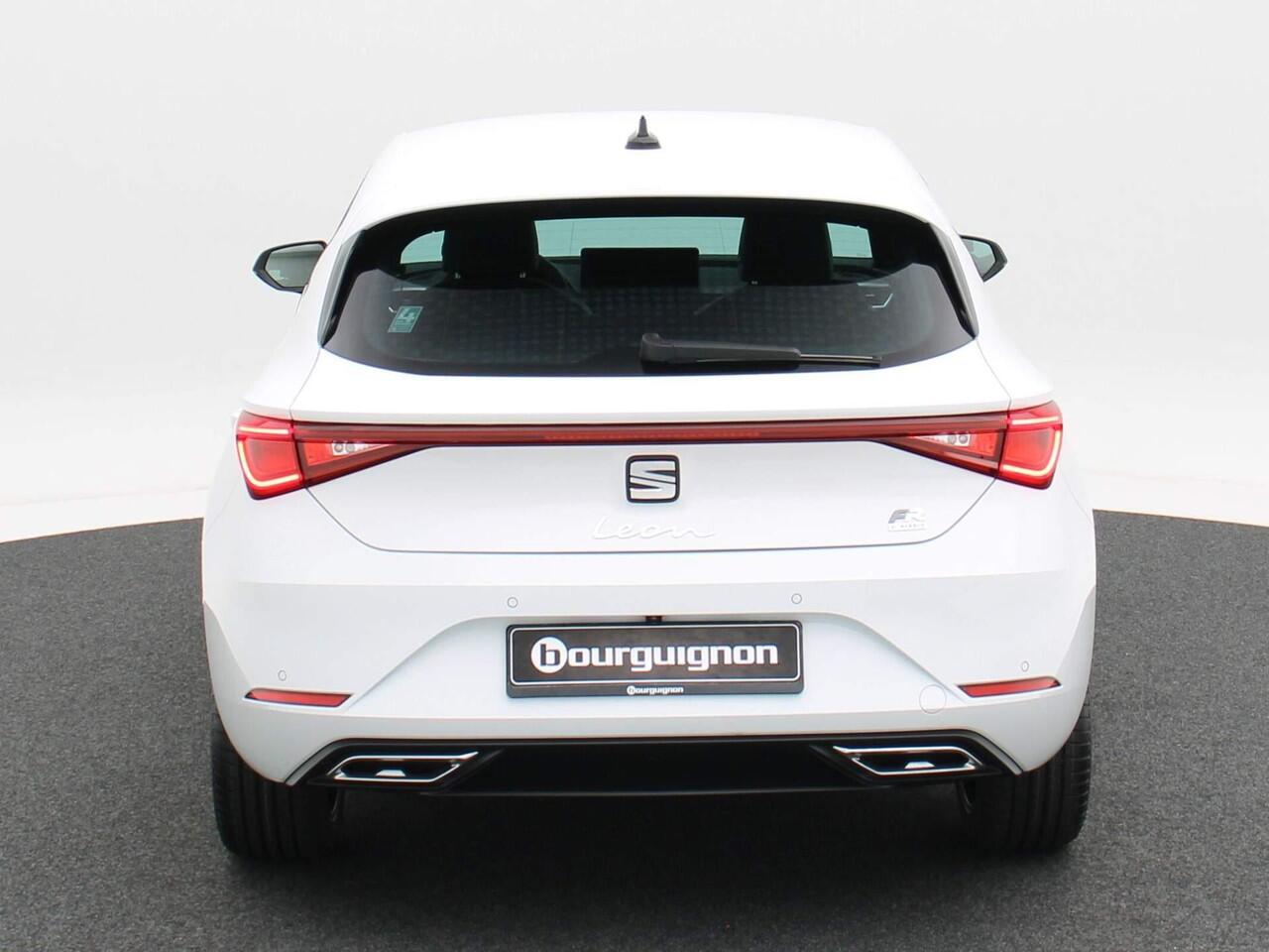 Seat LEON FR Business 1.5 TSI eHybrid PHEV 204pk | Automaat | Adaptive cruise control | Achteruitrijcamera | Navigatie | Apple carplay / Android auto