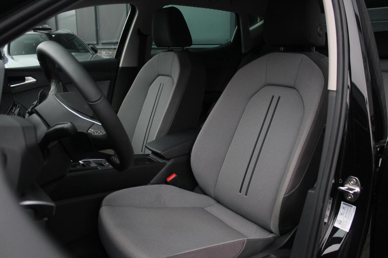 Seat LEON 1.5 eTSI Style Business Intense Automaat | Stoel en Stuur verwarming | Camera | LED
