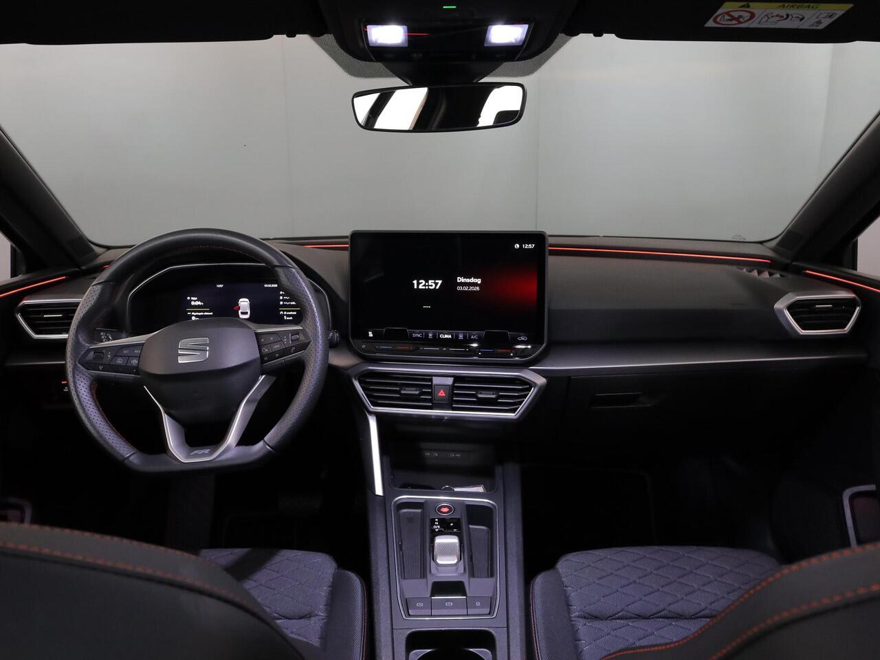 Seat LEON Sportstourer 1.5 TSI e-Hybrid FR PHEV First Edition 204 pk Automaat | Verlengde garantie | Navigatie | Parkeersensoren | Achteruitrijcamera | Adaptieve cruise control |