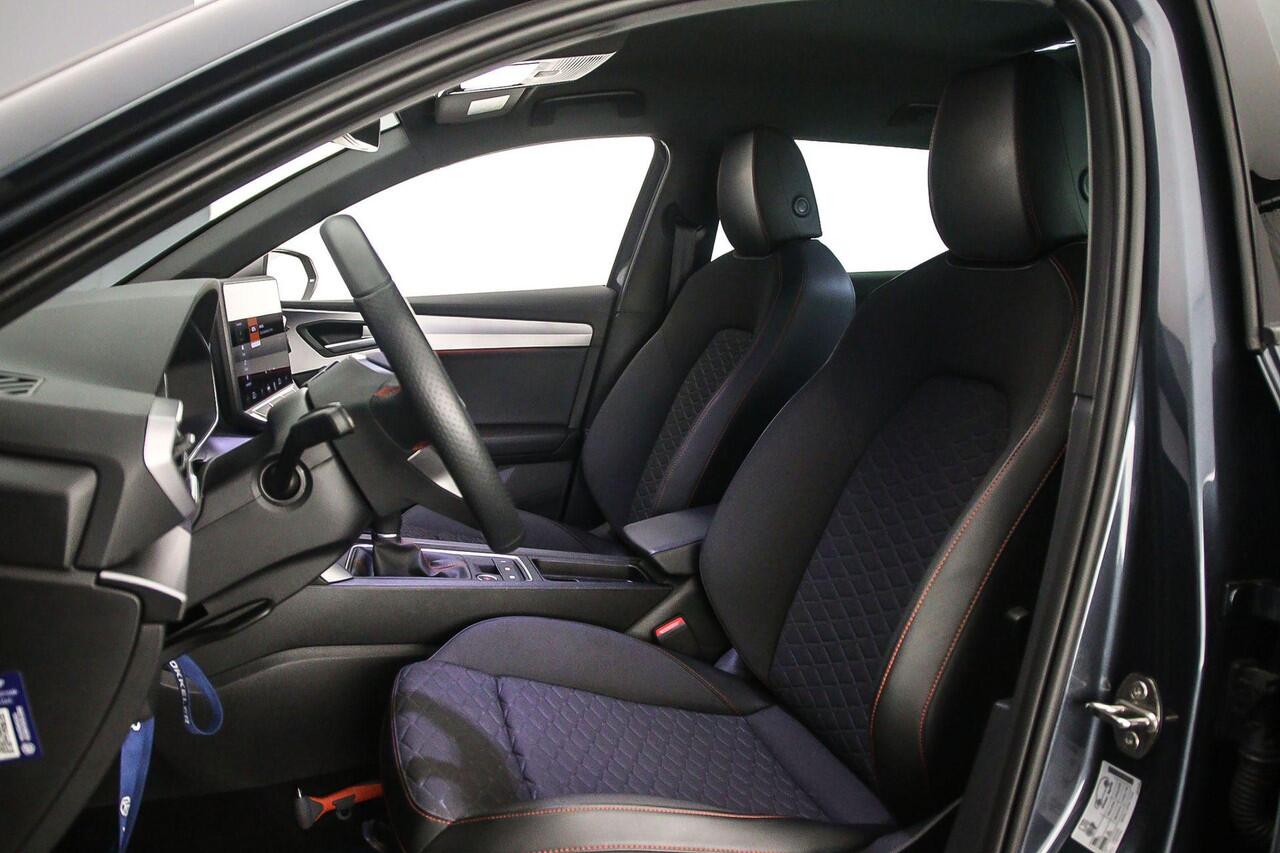 Seat LEON Sportstourer FR 1.0 TSI 115pk Cruise control, LED koplampen, App connect, Parkeersensoren, Airco, DAB, Radio, Bluetooth