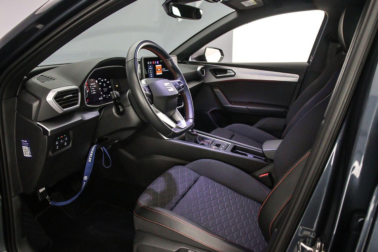 Seat LEON Sportstourer FR 1.0 TSI 115pk Cruise control, LED koplampen, App connect, Parkeersensoren, Airco, DAB, Radio, Bluetooth