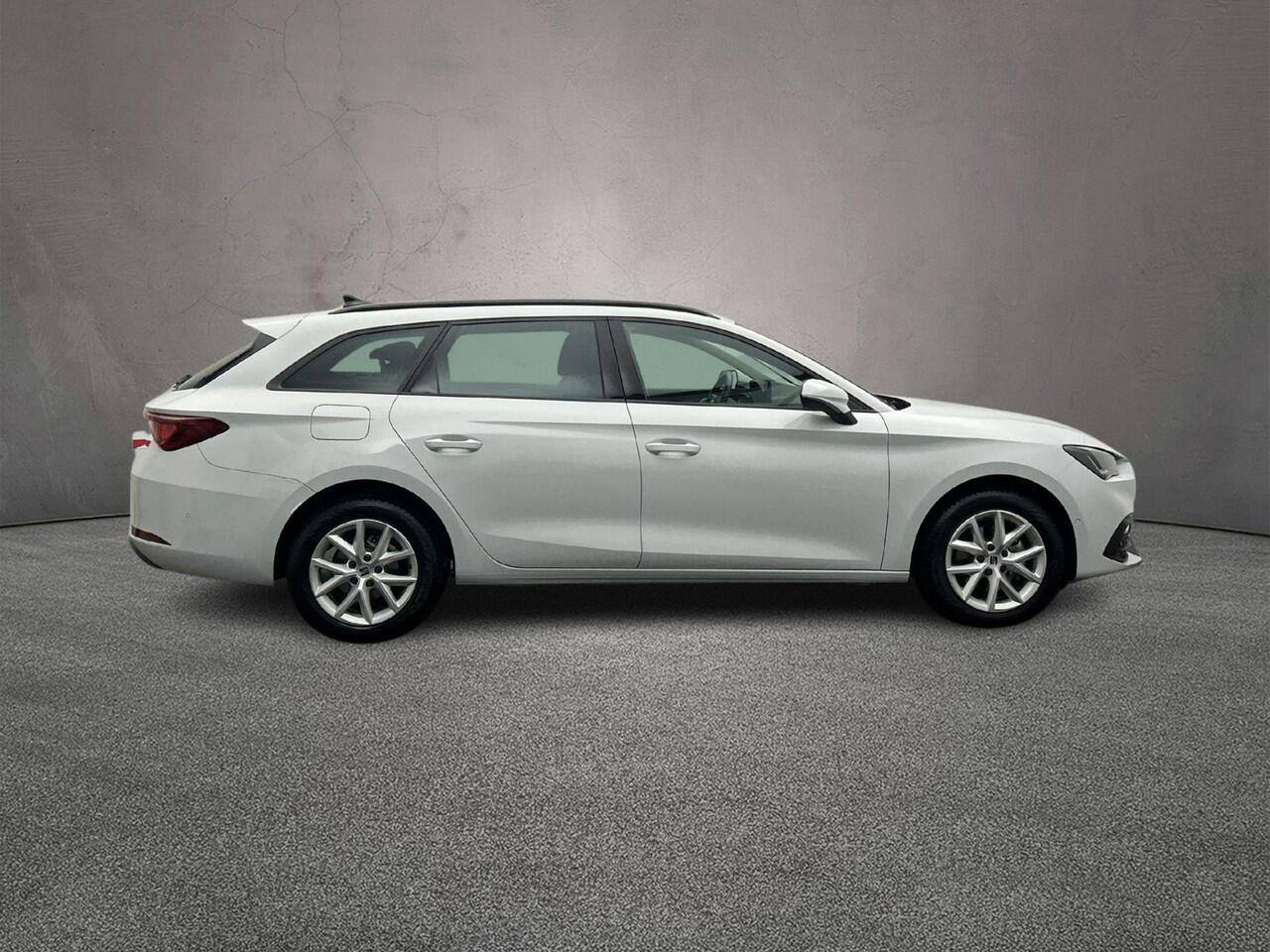 Seat LEON Sportstourer Style Business Intense 1.5 eTSI 150pk DSG Automaat Adaptive cruise control, Achteruitrijcamera, Navigatie, LED koplampen, Parkeersensoren, App connect
