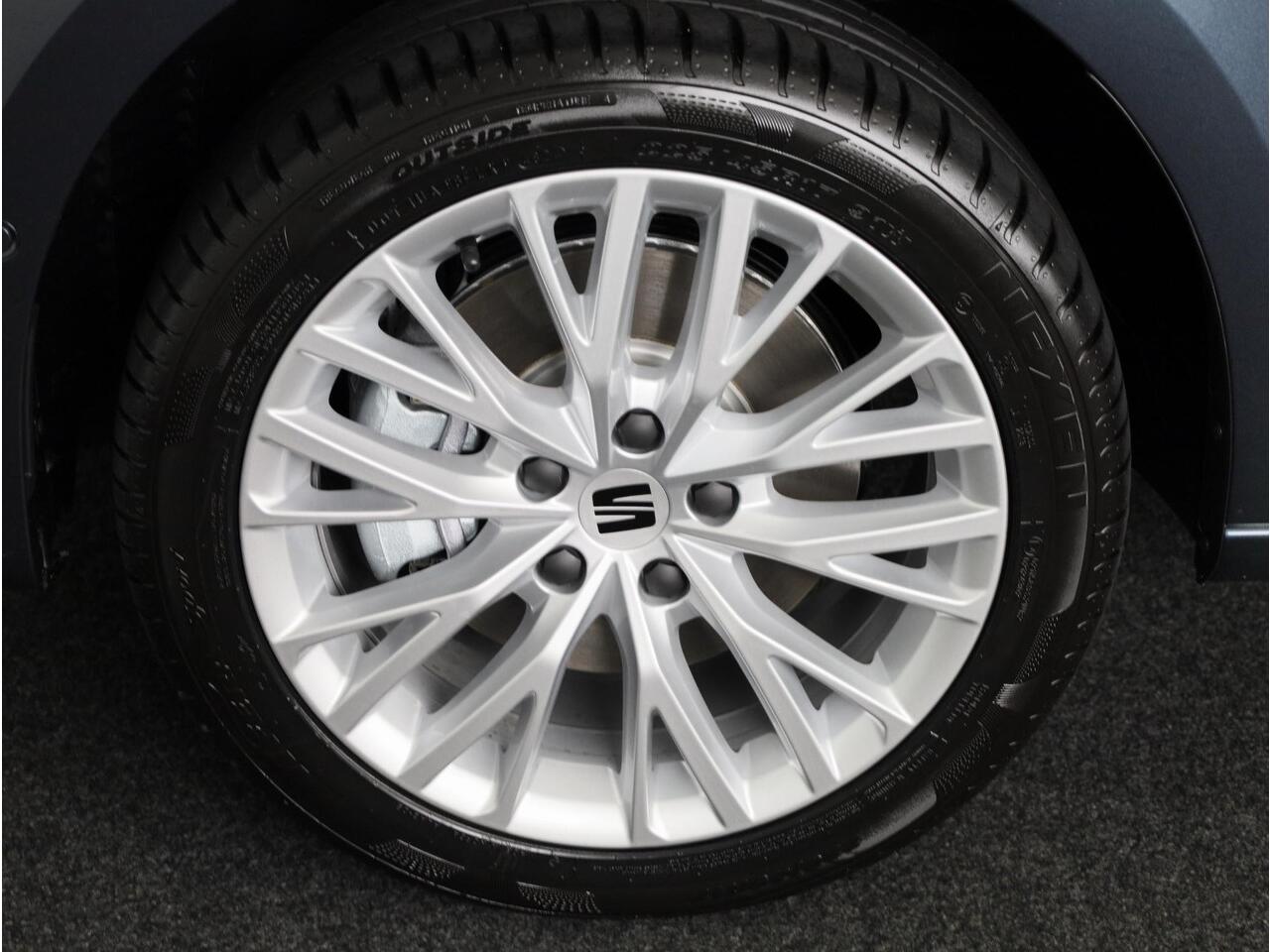 Seat LEON Style Business Intense PHEV 1.5 TSI 204 pk 6 versn. DSG | Led matrix