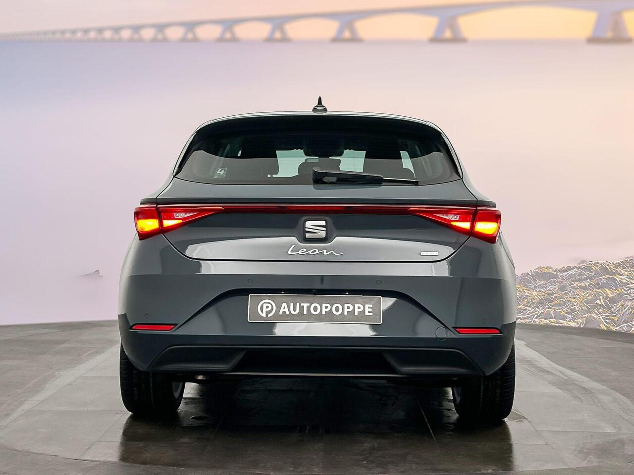 Seat LEON Style Business Intense 1.5 TSI eHybrid 150 kW / 20