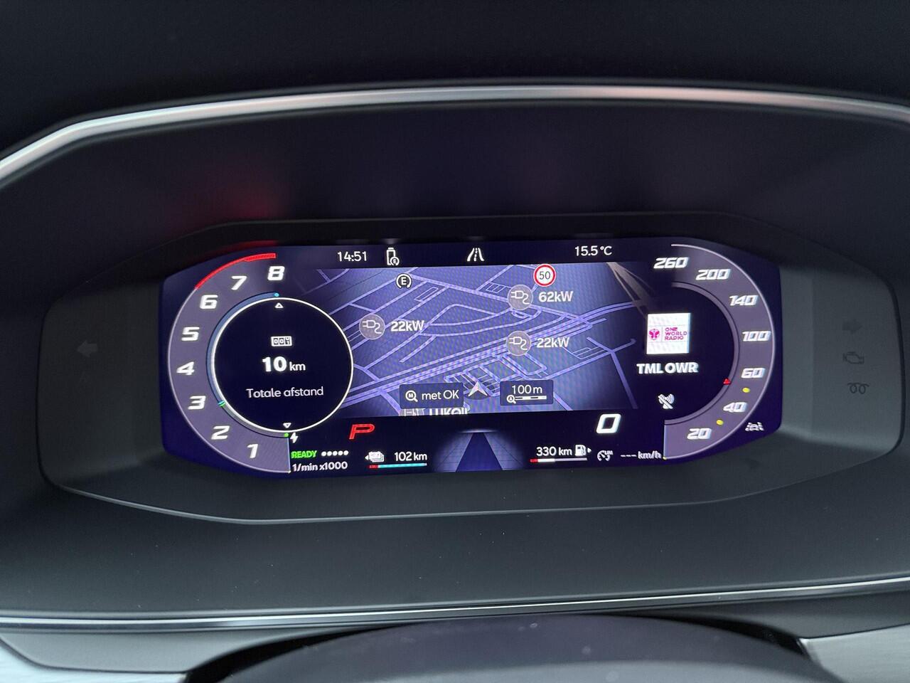 Seat LEON FR Business 1.5 TSI eHybrid 150kW / 204pk DSG | Black Pack | Panoramadak | LED Matrix |