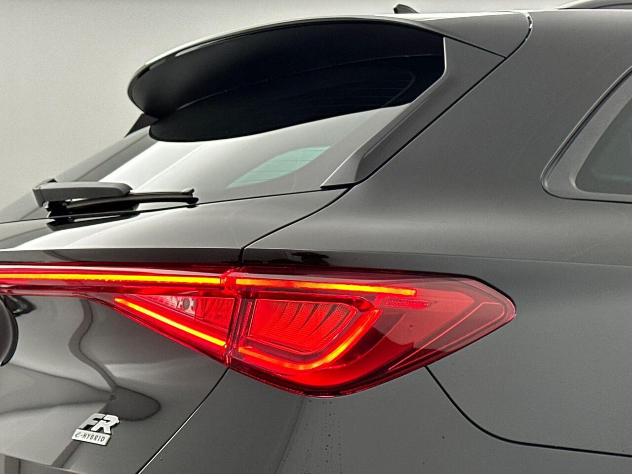 Seat LEON Sportstourer FR Business 1.5 TSI eHybrid 150kW / 204pk Stationw