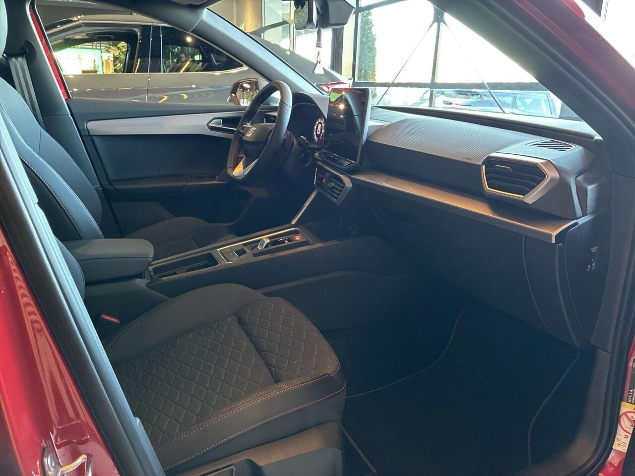 Seat LEON FR Business 1.5 TSI eHybrid 150 kW / 204 PK Hatchb 6 versn. DSG | Panoramadak | matrix led | Safe & driving pack | 3000,- Herwaardering!