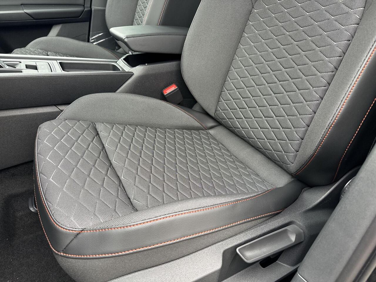 Seat LEON Sportstourer 1.5 TSI e-Hybrid FR Business 204 PK l Black Pack l Technology Pack | 3000,- Herwaardering!