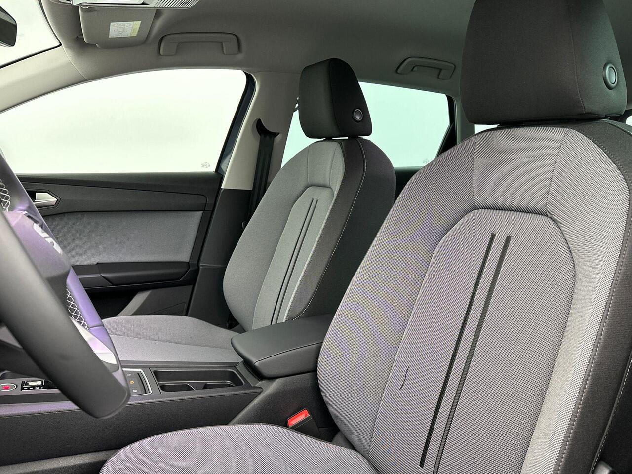 Seat LEON Style Business Intense 1.5 TSI eHybrid 150 kW / 20