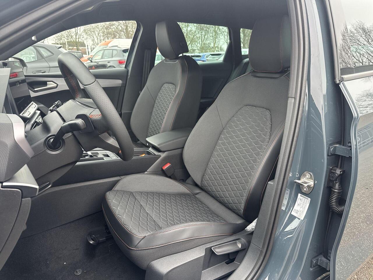 Seat LEON Sportstourer FR Business 1.5 TSI eHybrid 150 kW / 204 PK Statio | Technology Pack | Trekhaak Wegklapbaar | 3000,- Herwaardering!!