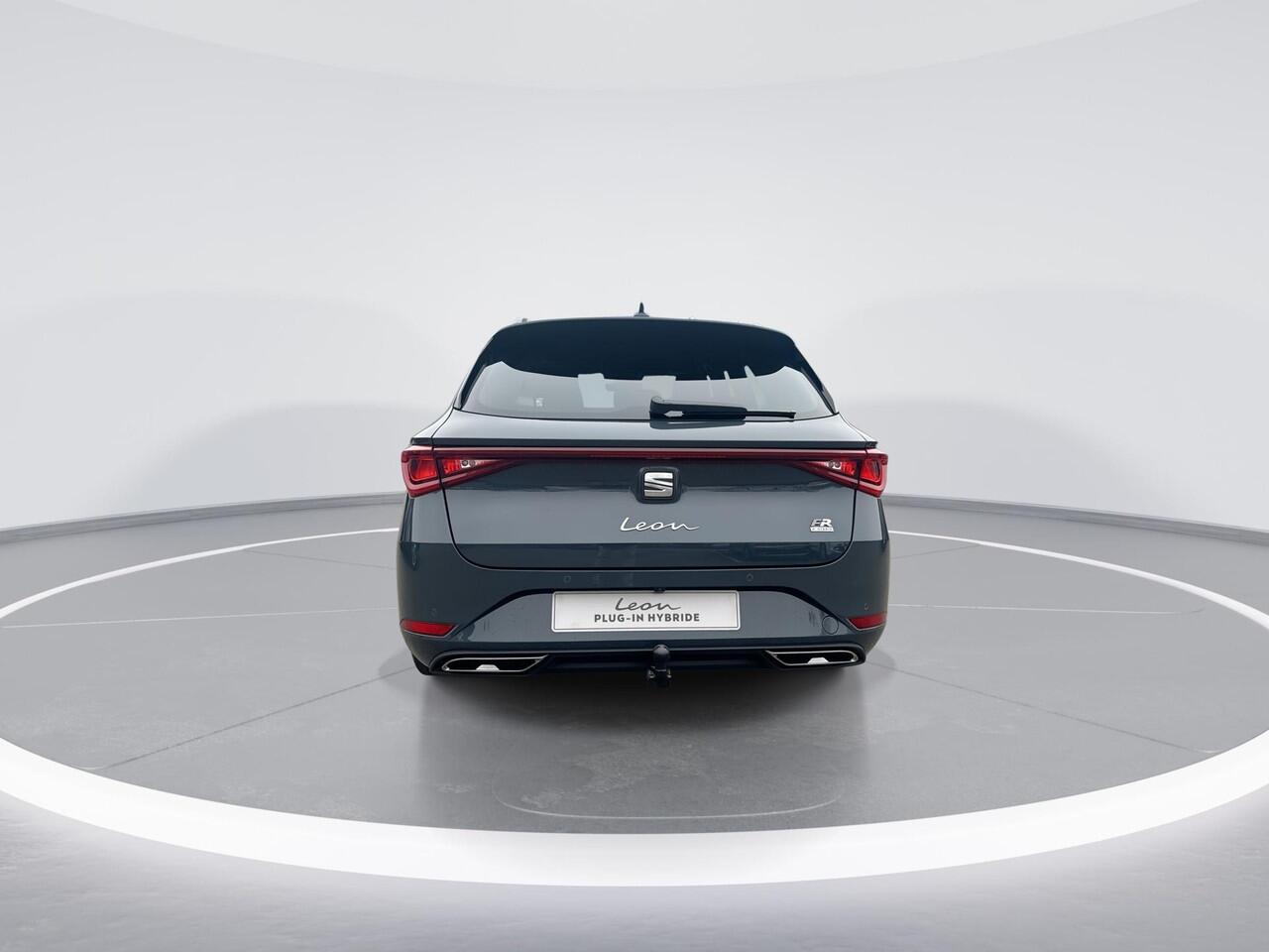 Seat LEON Sportstourer FR Business 1.5 TSI eHybrid 150 kW / 204 PK Statio | Technology Pack | Trekhaak Wegklapbaar | 3000,- Herwaardering!!