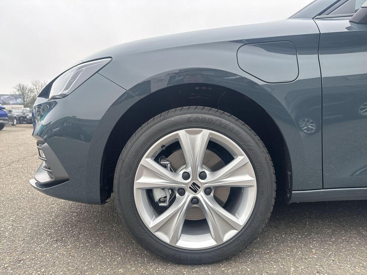 Seat LEON Sportstourer FR Business 1.5 TSI eHybrid 150 kW / 204 PK Statio | Technology Pack | Trekhaak Wegklapbaar | 3000,- Herwaardering!!