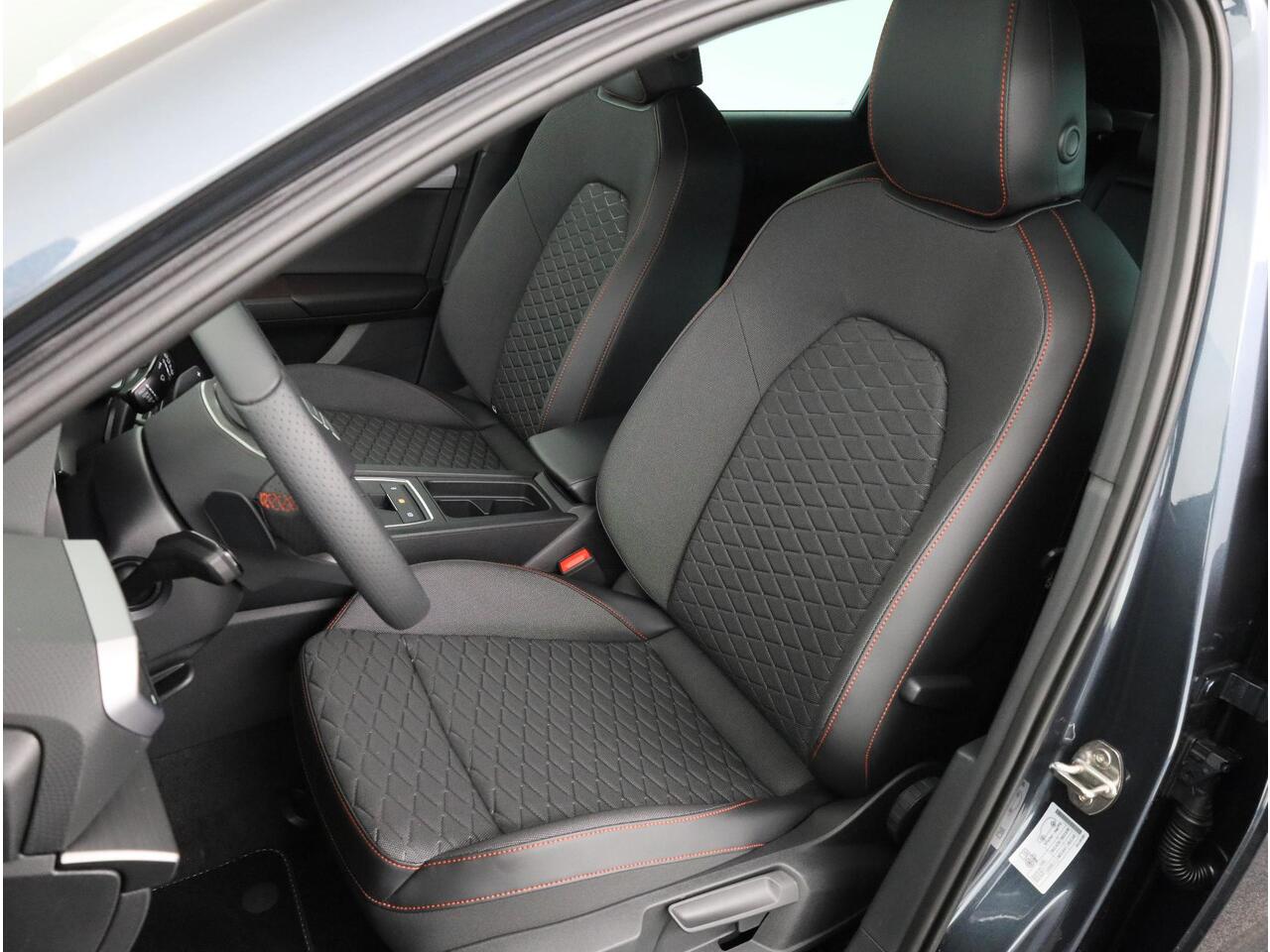 Seat LEON Sportstourer FR Business 1.5 TSI eHybrid 150 kW / 204 pk |