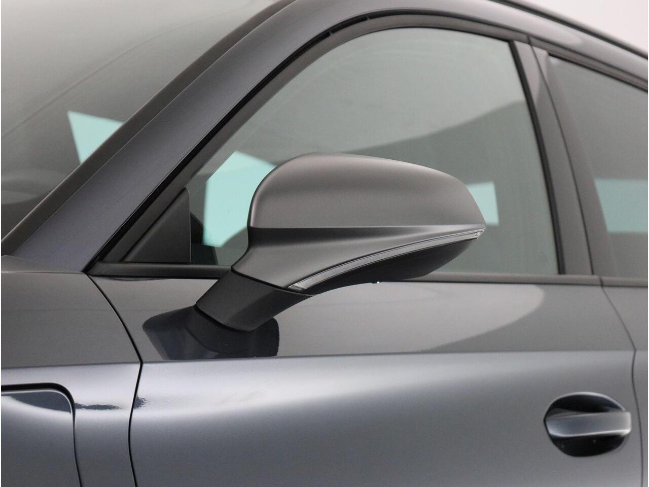 Seat LEON Sportstourer FR Business 1.5 TSI eHybrid 150 kW / 204 pk |