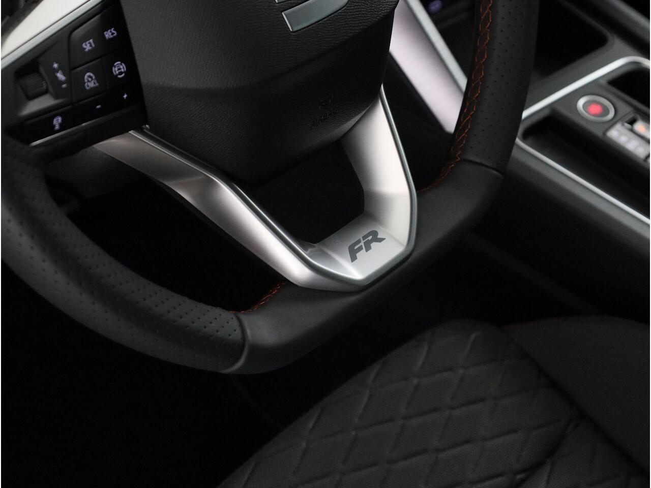 Seat LEON Sportstourer FR Business 1.5 TSI eHybrid 150 kW / 204 pk |