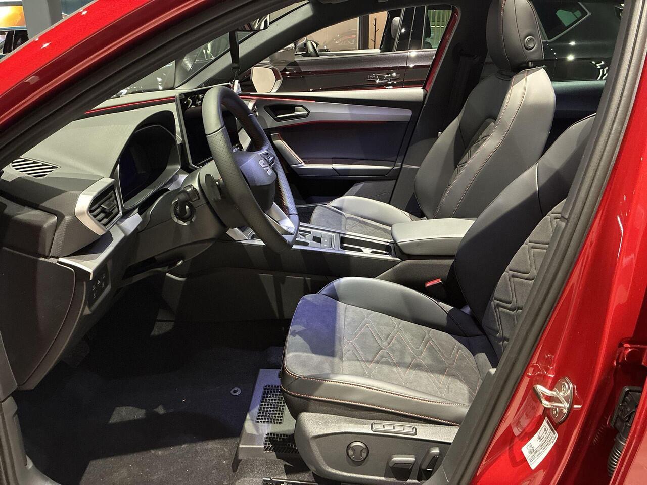 Seat LEON Sportstourer 1.5 TSI e-Hybrid FR PHEV | Black Pack | Technology Pack | Panoramadak | SEAT Audio System| 18 Inch | Matrix LED | Dinamica® zwart, elektrisch verstelbaar | 3000,- Euro Herwaardering!